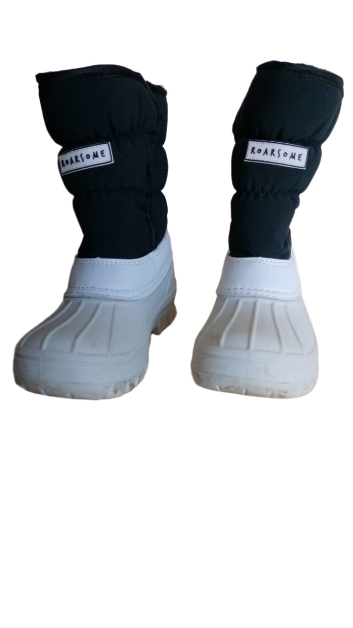 Pre Loved Roarsome Kids Snow Boots Size Grade A