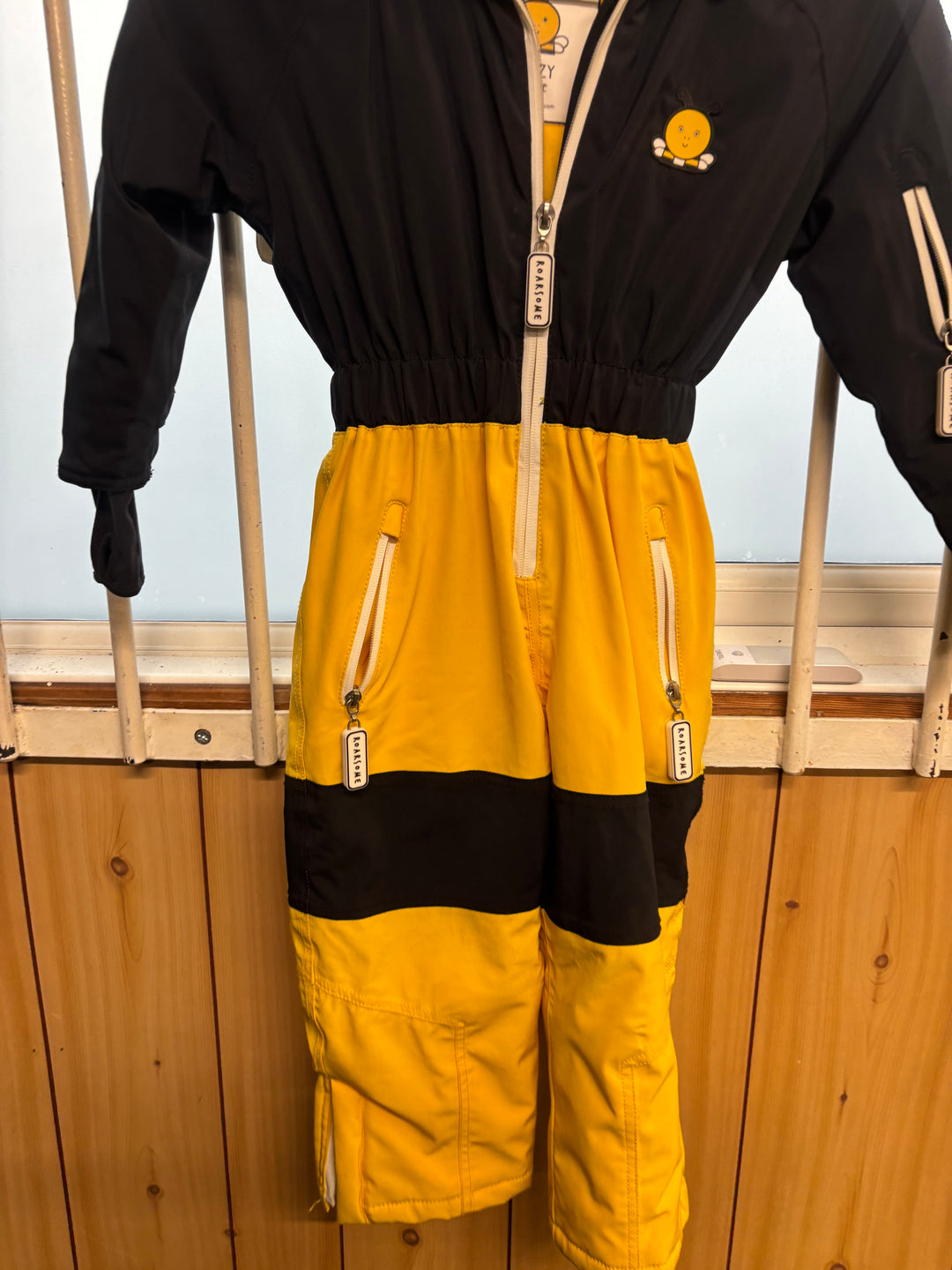 Pre Loved Roarsome BUZZ the Bee Snowsuit - Age 2-3 (168)