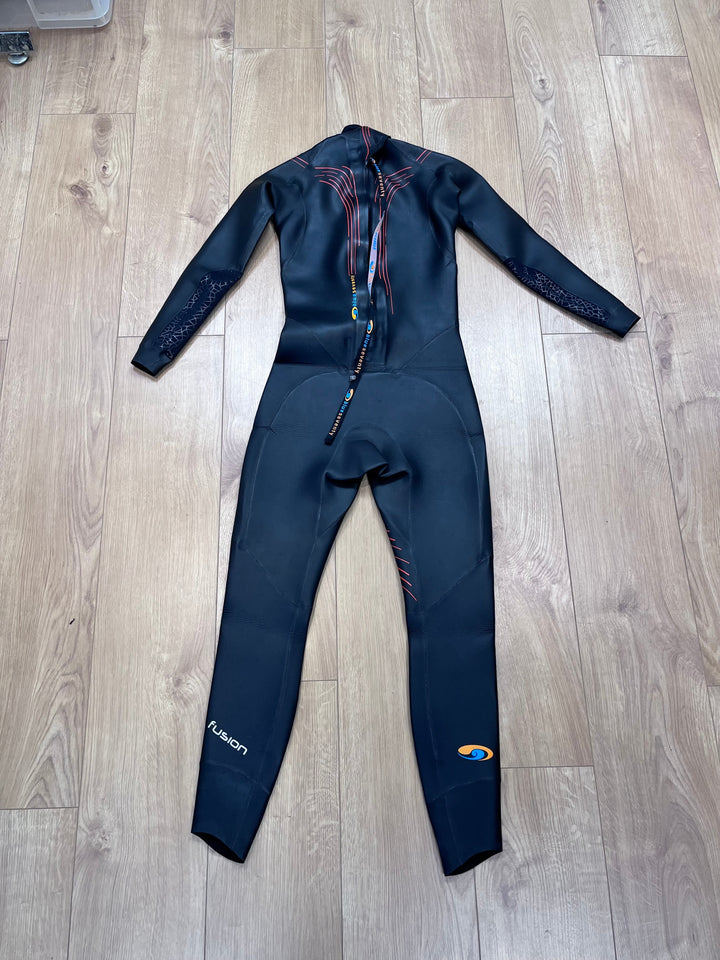 Pre Loved Blueseventy Fusion Triathlon Wetsuit Men's SM (787) - Grade A