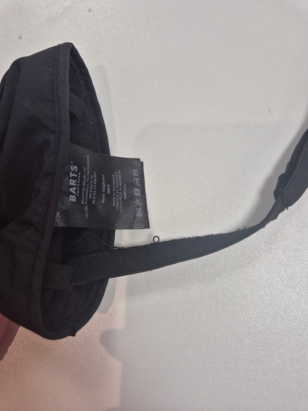 Pre-loved Barts Glove Mens Medium (643)