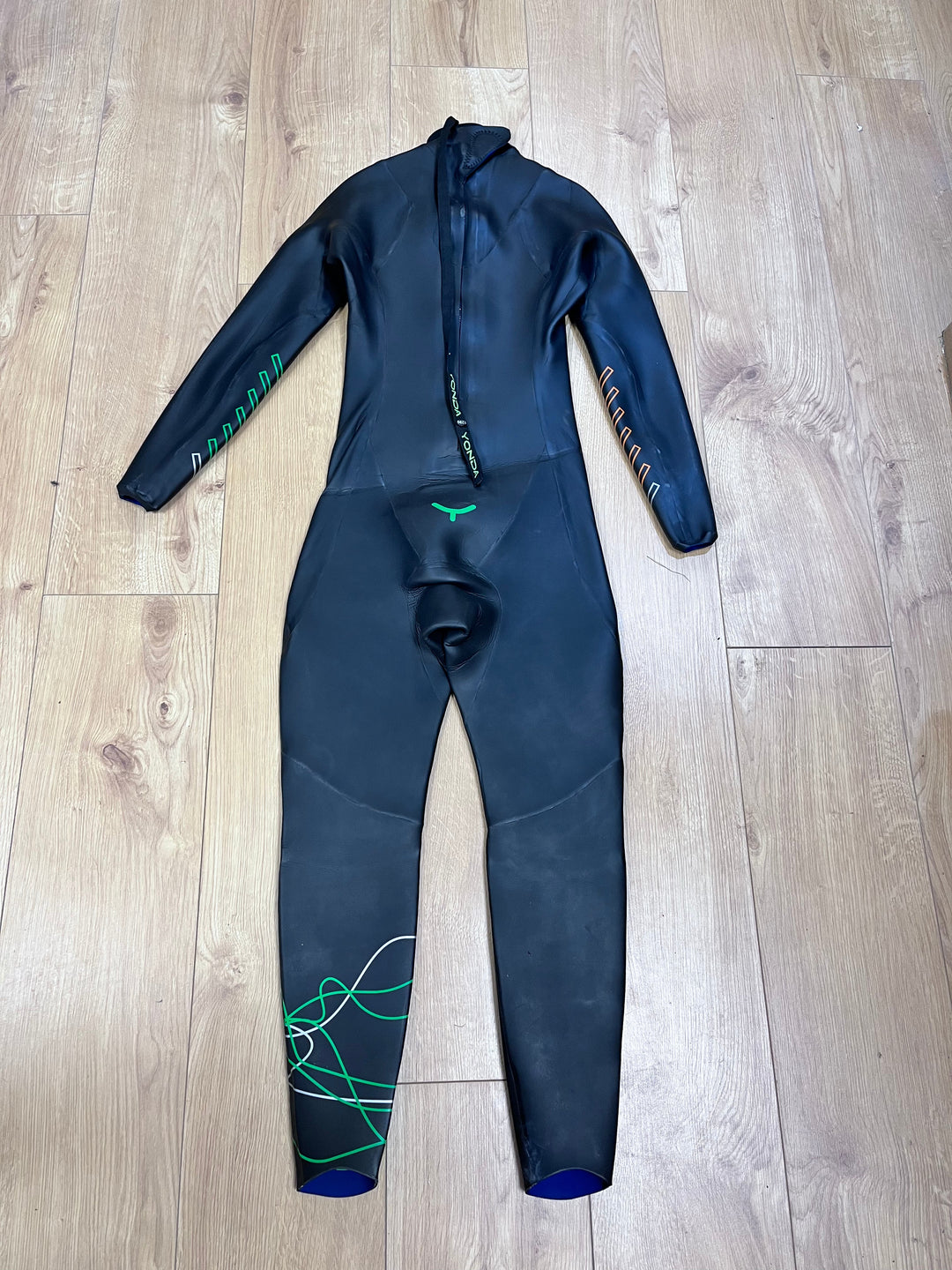 Pre Loved Yonda Spectre Wetsuit Mens size ST (1299) - Grade B