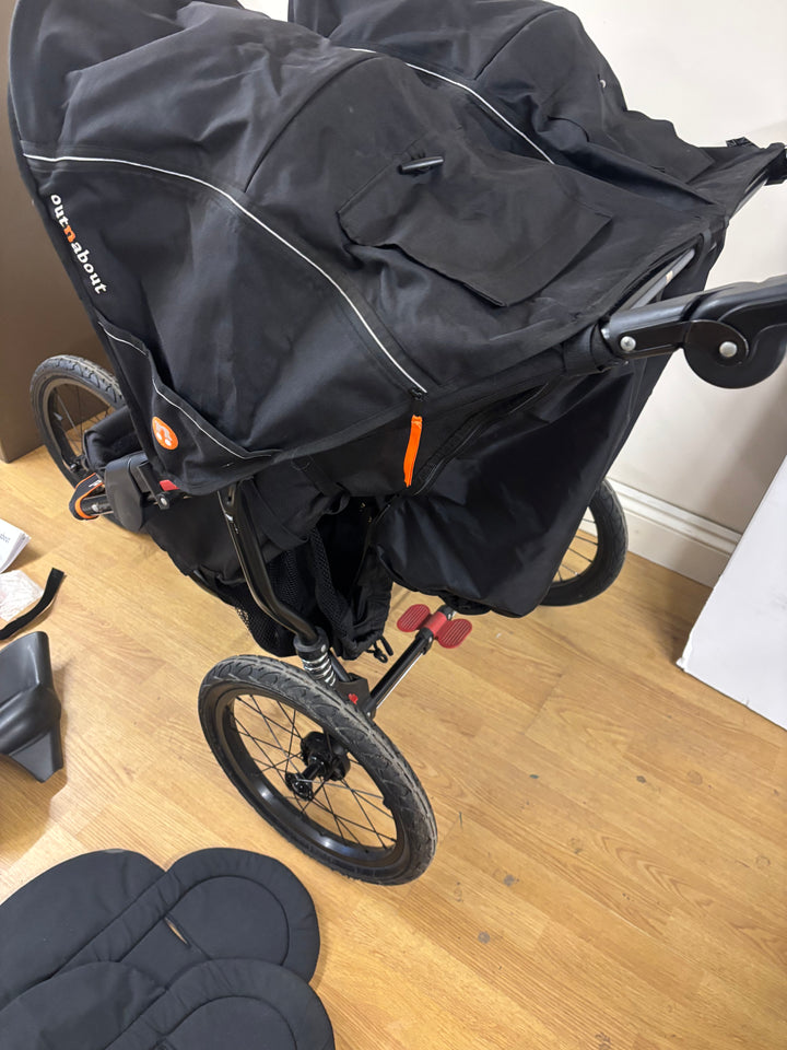 Pre Loved Out 'n' About Nipper Sport v5 - Double (ID 3516)