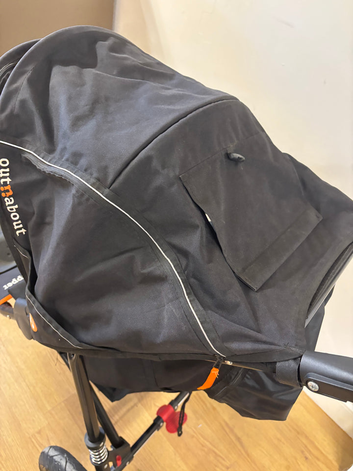 Pre Loved Out 'n' About Nipper v5 (ID 9009).