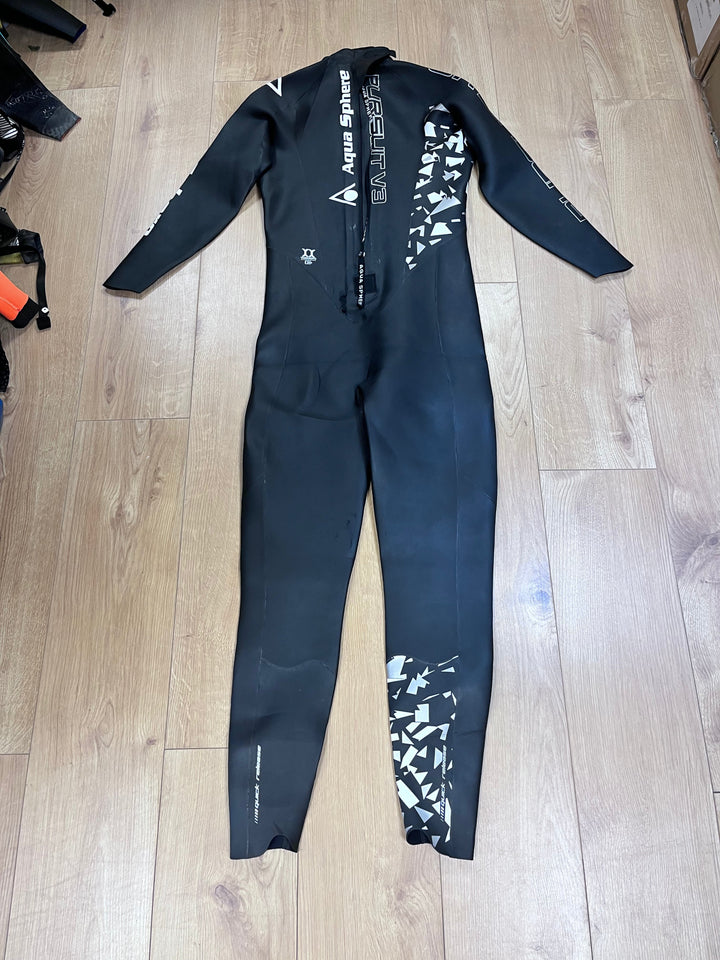 Pre loved Aquasphere Pursuit v3 Wetsuit Men's XL (33) - Grade D