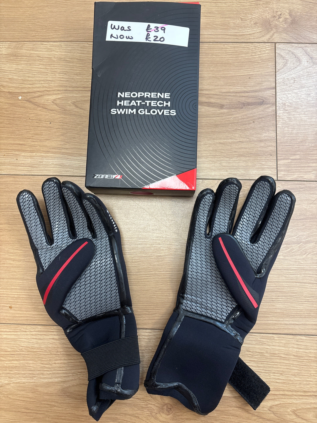 Clearance Zone3 Neoprene Swimming Gloves (Size XL)