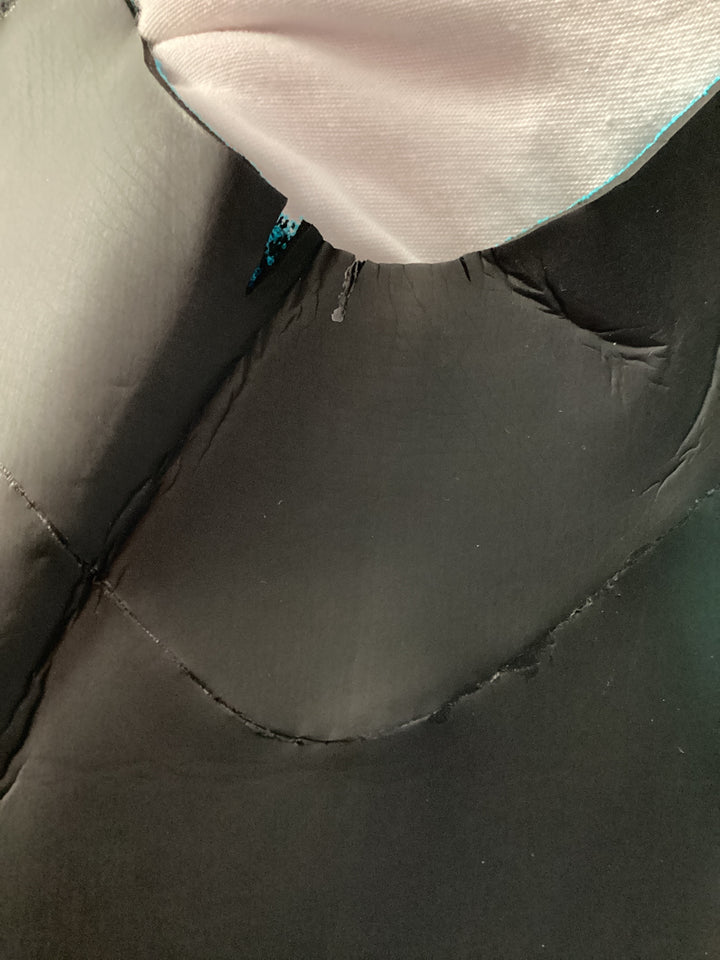 Pre loved Aquasphere Aquaskin 2.0 Swimming Wetsuit Mens size M (224) - Grade B