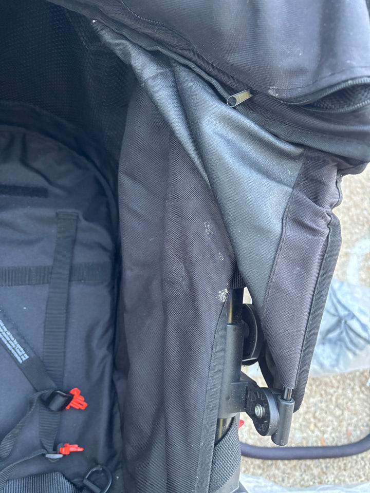 Pre Loved Out 'n' About Nipper - v5 Double (ID 9502)