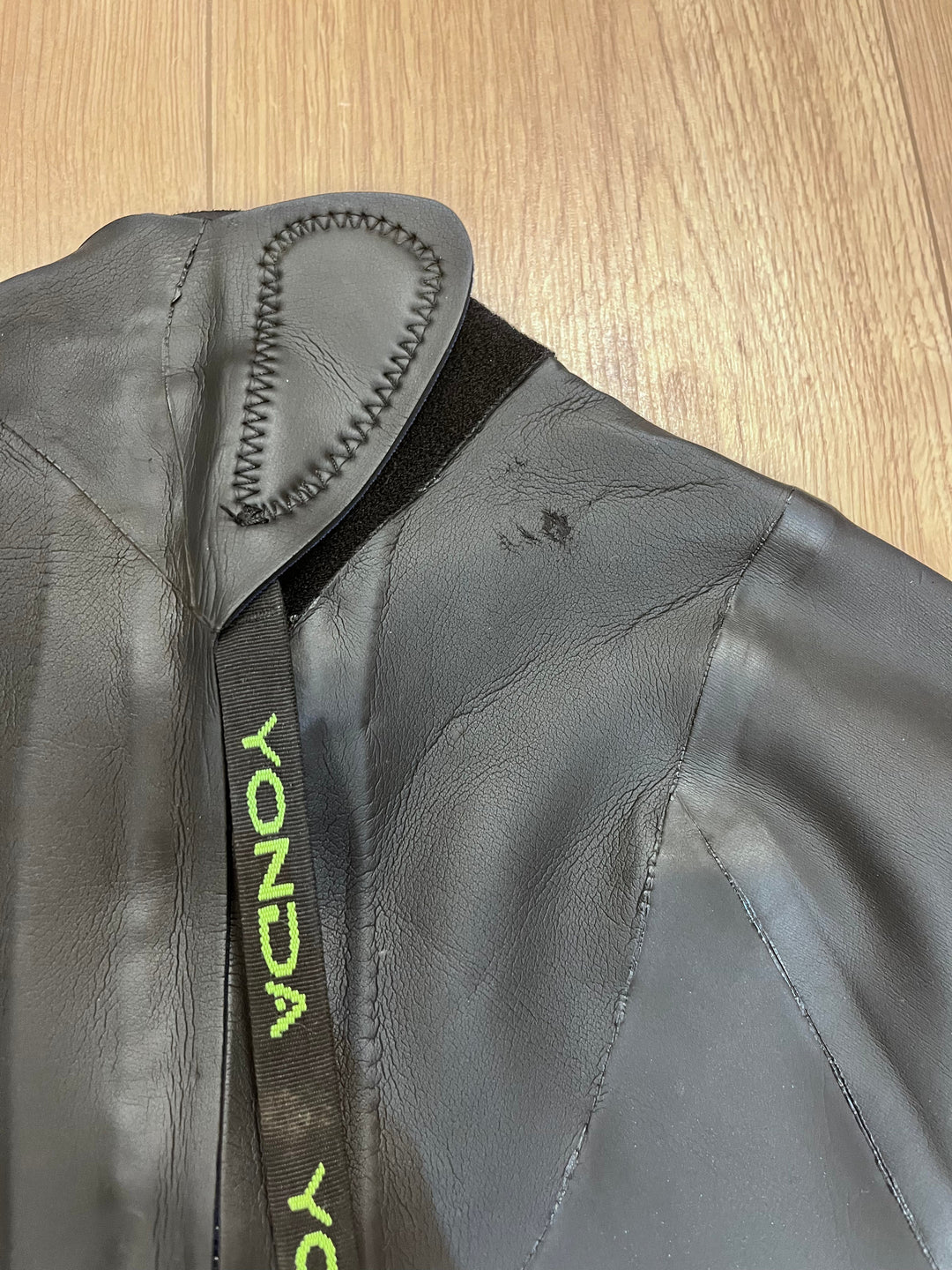 Pre Loved Yonda Spectre Wetsuit Mens size XXL (8) - Grade D