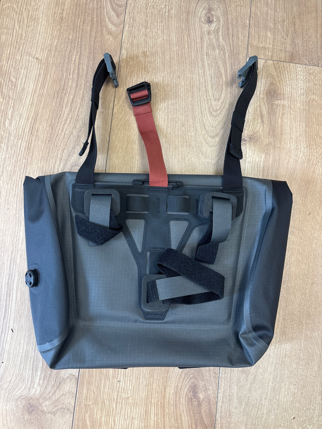 Pre Loved Altura Vortex Waterproof 7L Handlebar Bag (ID 6005)