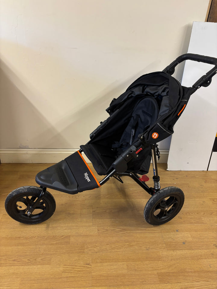 Pre Loved Out 'n' About Nipper v5 (ID 9008)