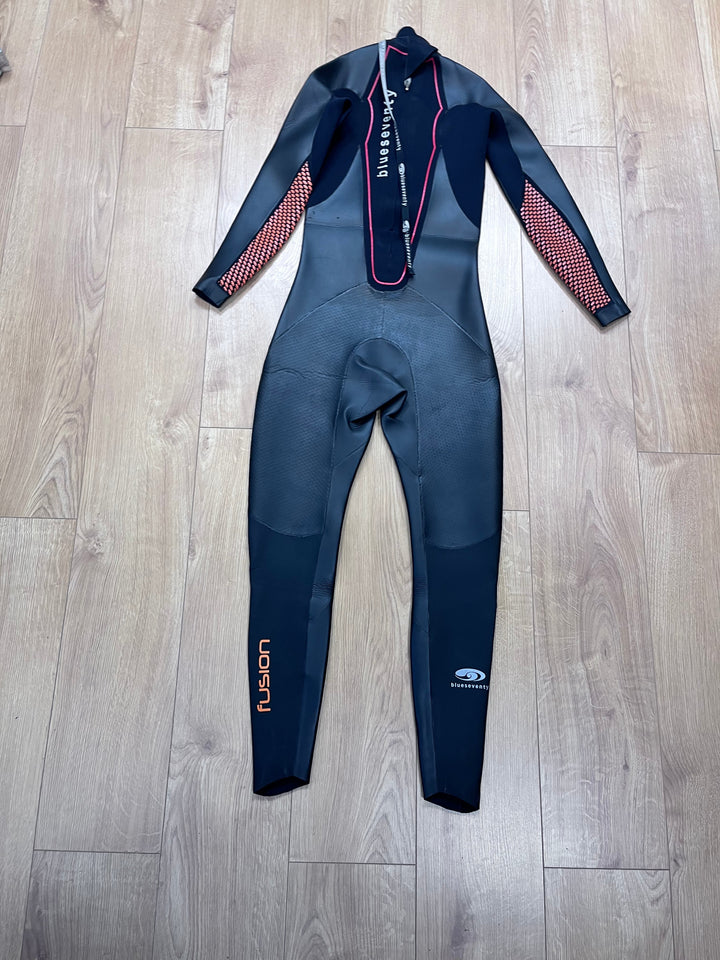 Pre loved Blueseventy Fusion Triathlon Wetsuit Mens size SMT (132) - Grade B