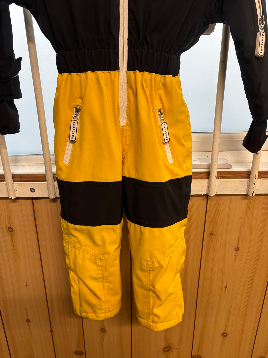 Pre Loved Roarsome BUZZ the Bee Snowsuit - Age 1-2 (167)