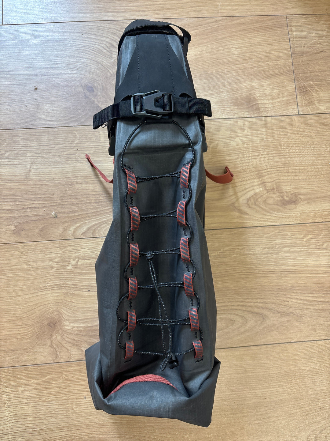 Pre Loved Altura Vortex Waterproof Large 17L Cycling Seat Pack (ID 6010)