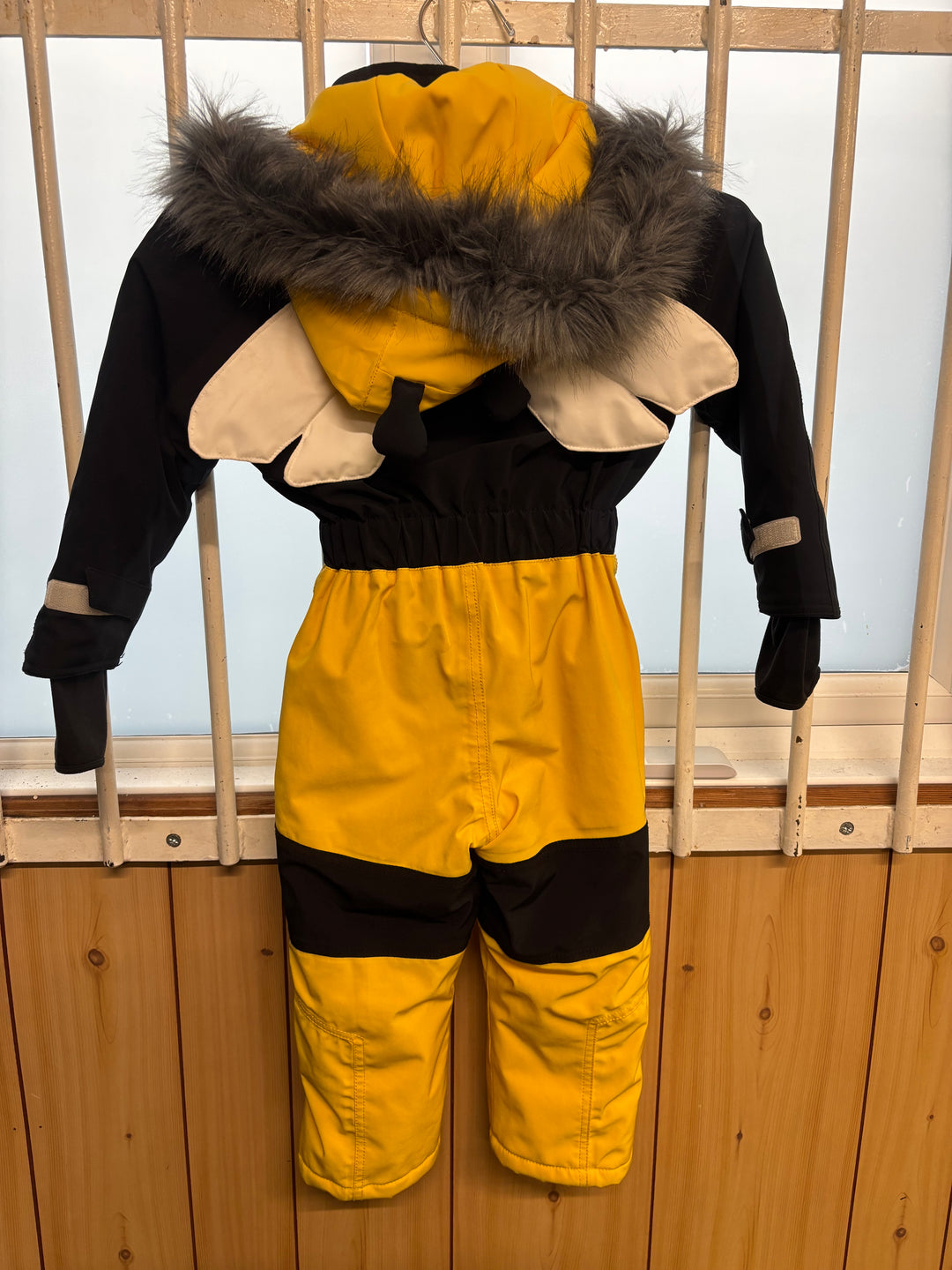 Pre Loved Roarsome BUZZ the Bee Snowsuit - Age 1-2 (167)