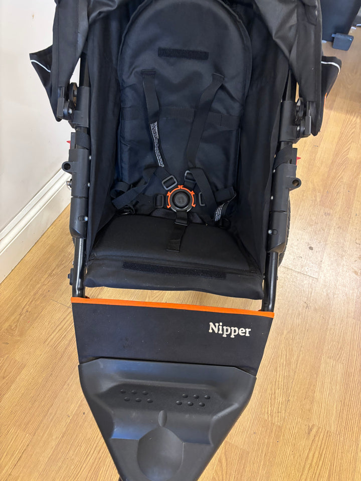 Pre Loved Out 'n' About Nipper v5 (ID 9008)
