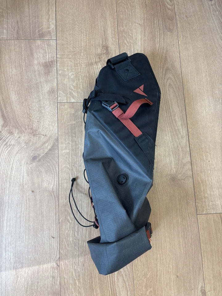 Pre Loved Altura Vortex Waterproof Large 17L Cycling Seat Pack (ID 6010)