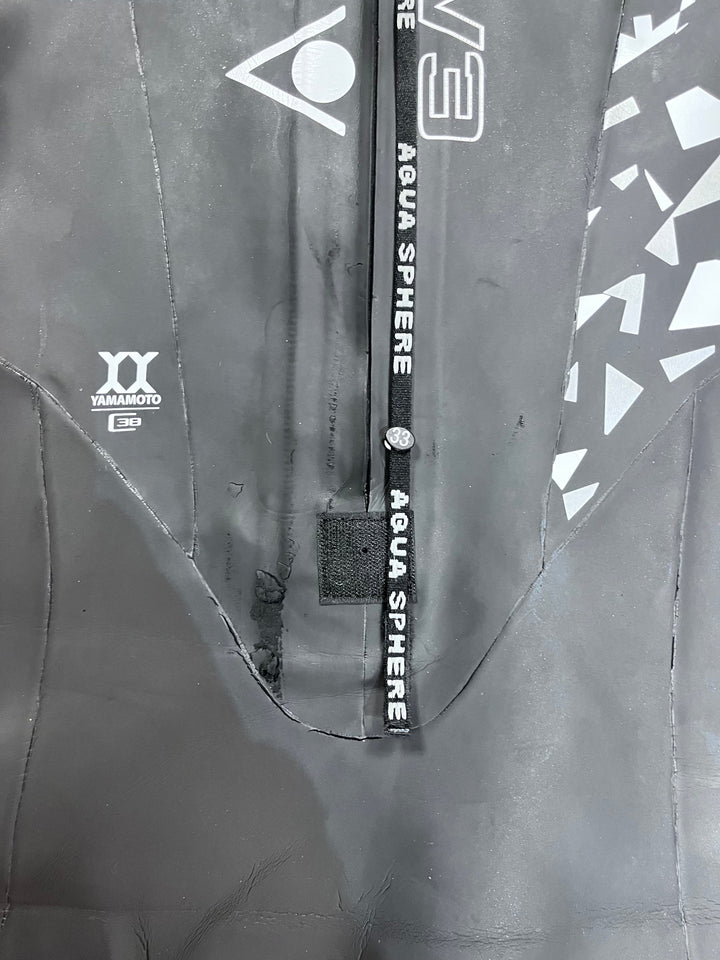 Pre loved Aquasphere Pursuit v3 Wetsuit Men's XL (33) - Grade D