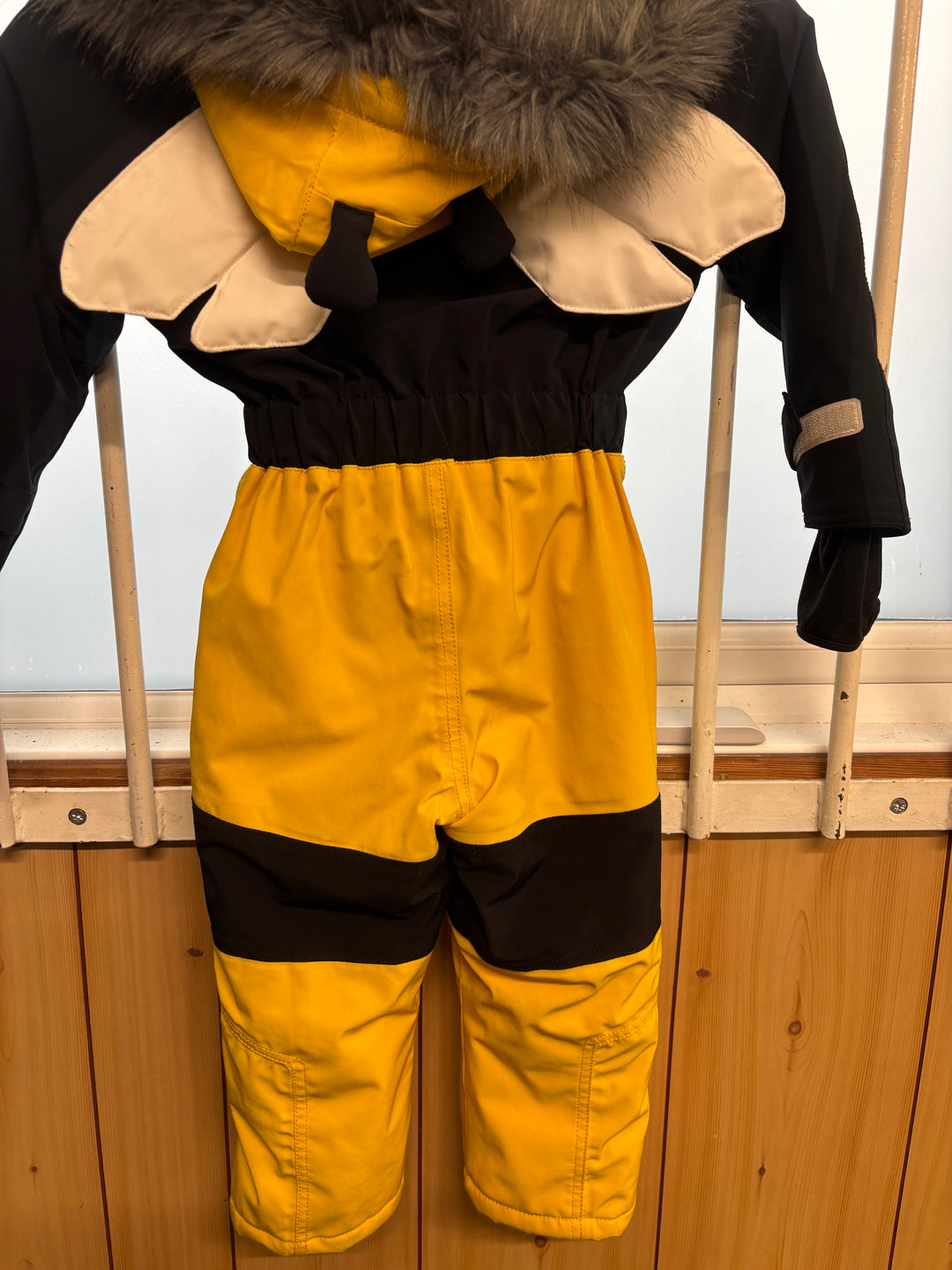 Pre Loved Roarsome BUZZ the Bee Snowsuit - Age 1-2 (167)