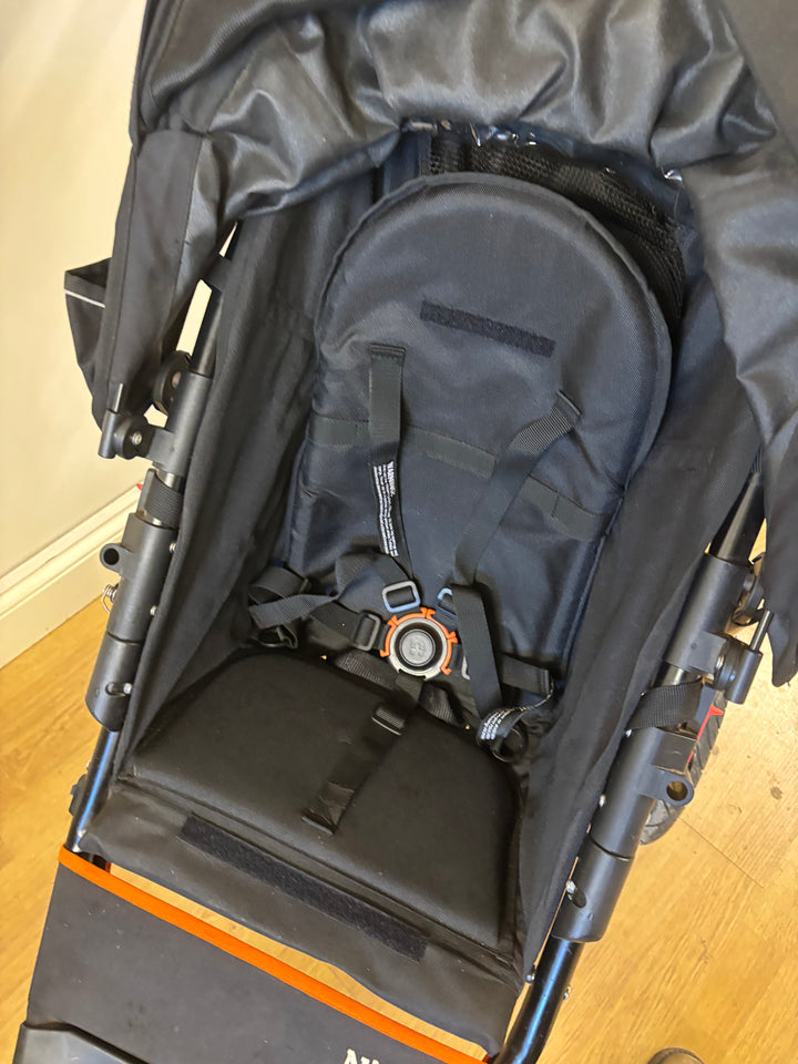 Pre Loved Out 'n' About Nipper v5 (ID 9008)