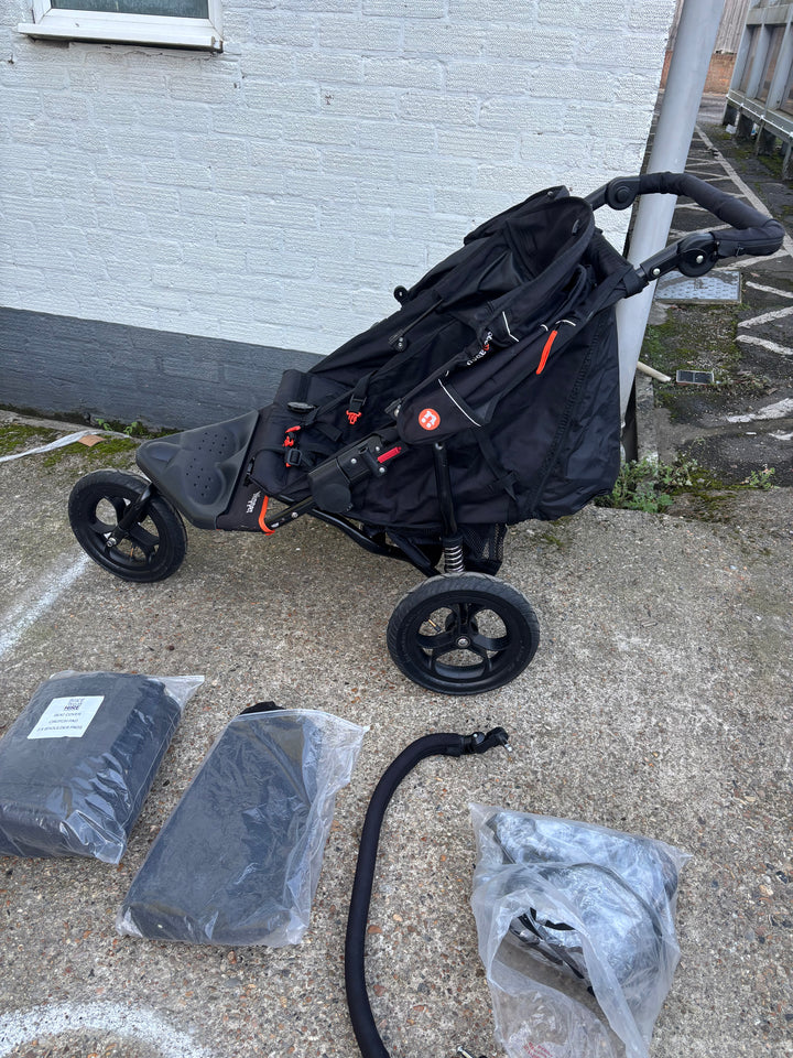 Pre Loved Out 'n' About Nipper - v5 Double (ID 9502)