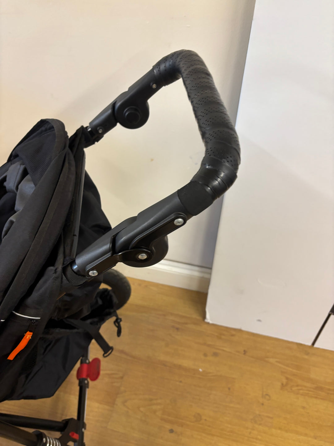 Pre Loved Out 'n' About Nipper v5 (ID 9008)