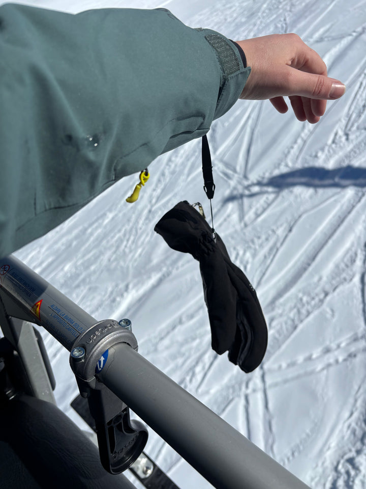 Essential: Gloves Leash Pairs