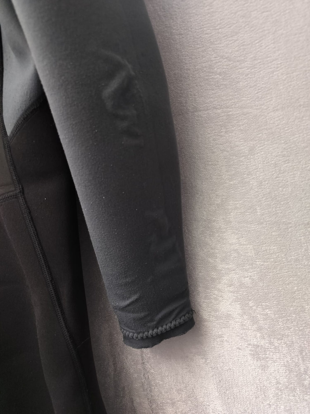 Pre loved Men's O'Neill Reactor II Wetsuit (1628) - Grade B