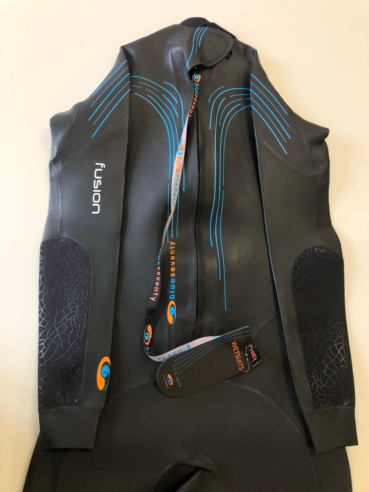 Blueseventy Fusion Triathlon Wetsuit Womens EX HIRE (Small)