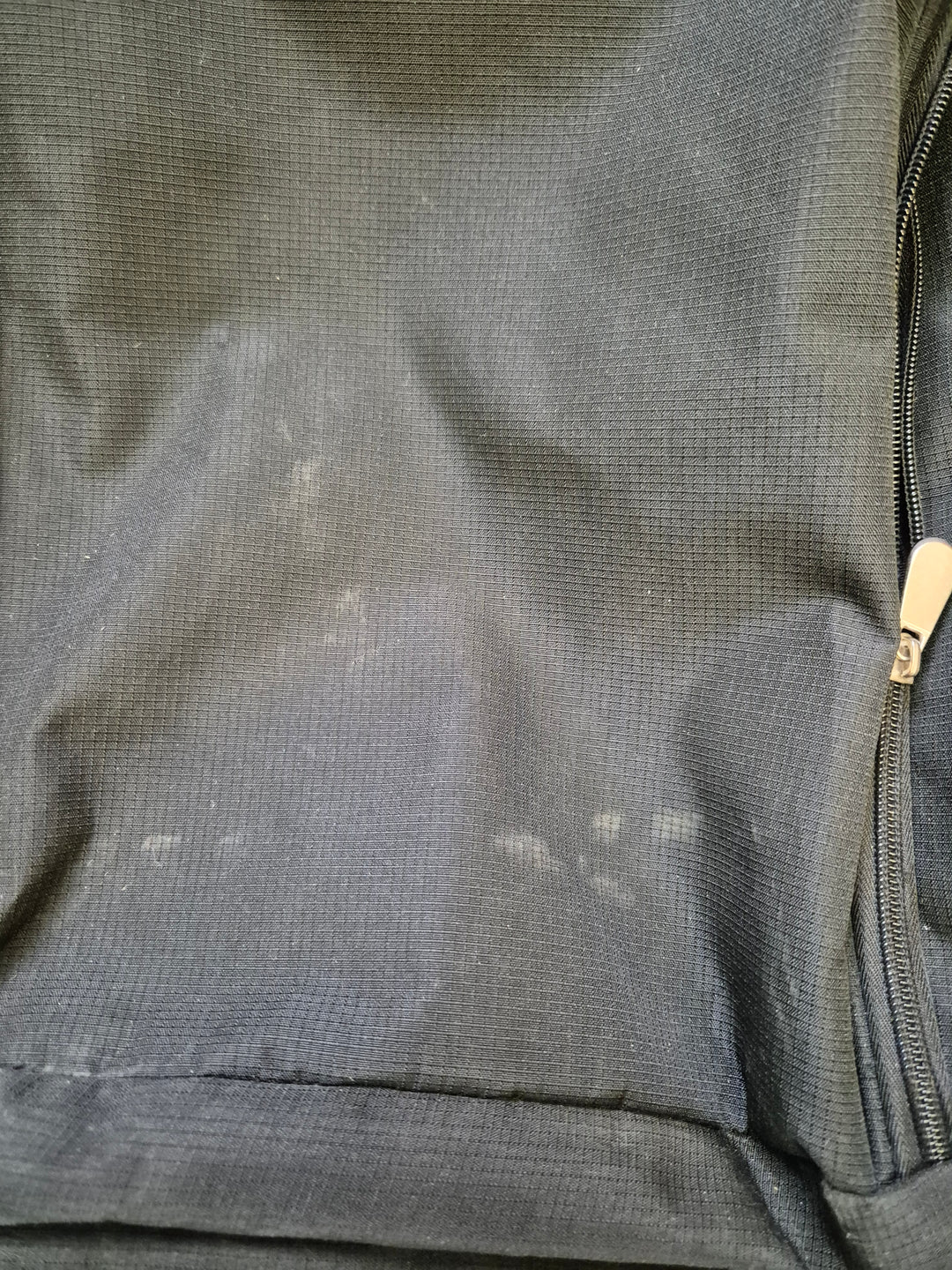 Pre-loved Mountain Pac Wheely Luggage Bag Black (834)