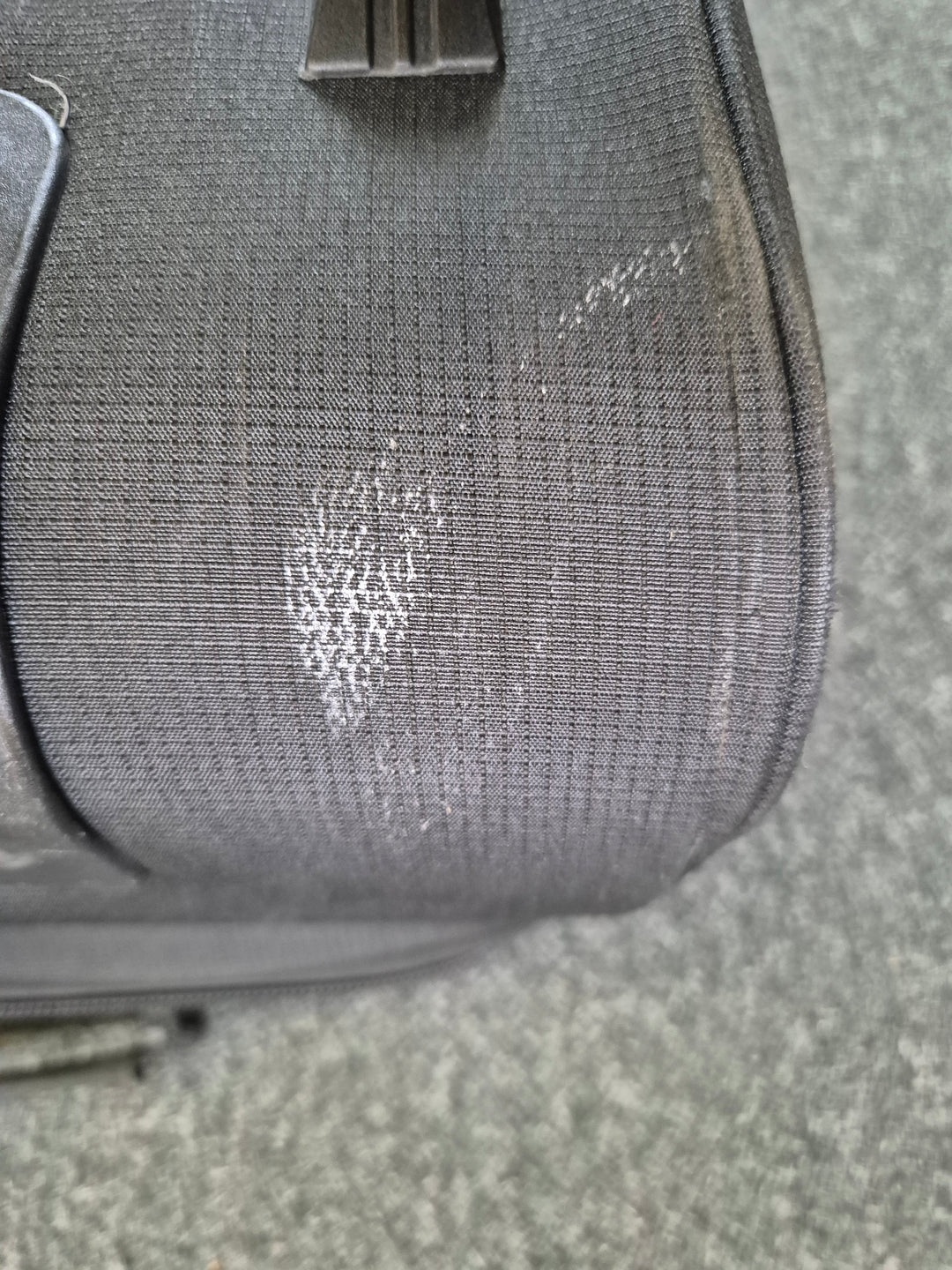 Pre-loved Mountain Pac Wheely Luggage Bag Black (721)