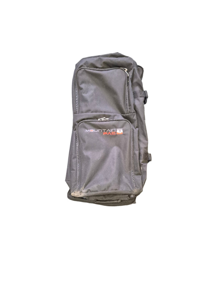 Pre-loved Mountain Pac Wheely Luggage Bag Black (1681)