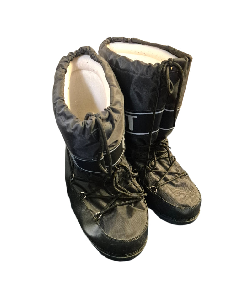 Pre-Loved Manbi Adult Retro Snow Boot Black (1928) 7.5-9