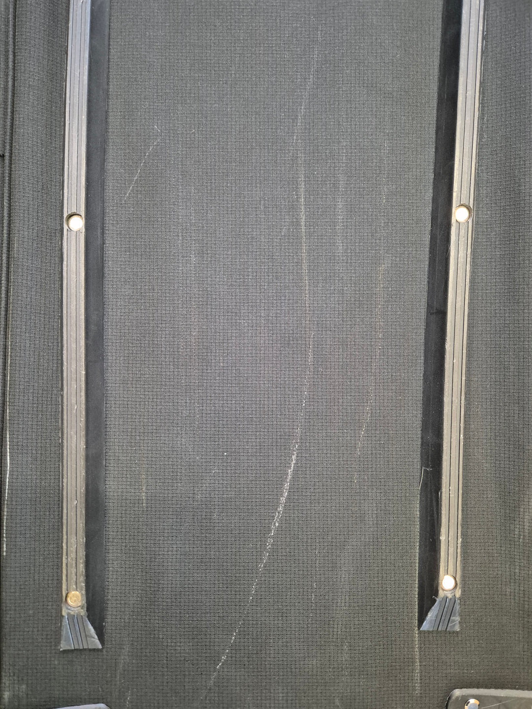Pre-loved Mountain Pac Wheely Luggage Bag Black (834)