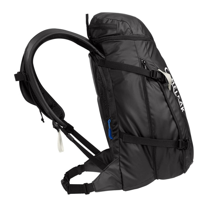 Camelbak SnoBlast 23L with 2L Resevoir Hydration Pack